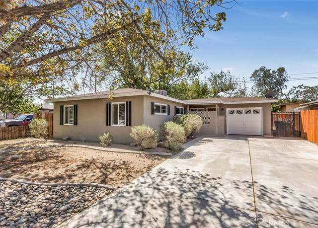 Property at 254 E Avenue J7, Lancaster, CA 93535, 4 beds, 2 baths