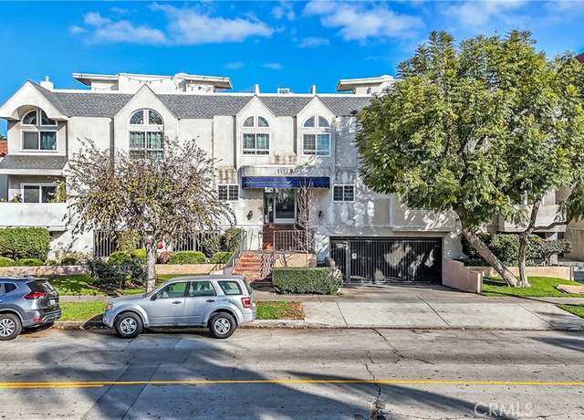 Property at 11119 Camarillo St #104, North Hollywood, CA 91602, 2 beds, 2.5 baths