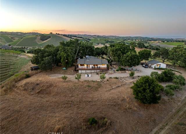 Property at 115 Booker Rd, Templeton, CA 93465, 6 beds, 5 baths