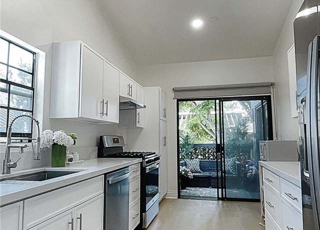 Property at 2510 W MacArthur Blvd Unit B, Santa Ana, CA 92704, 2 beds, 2 baths