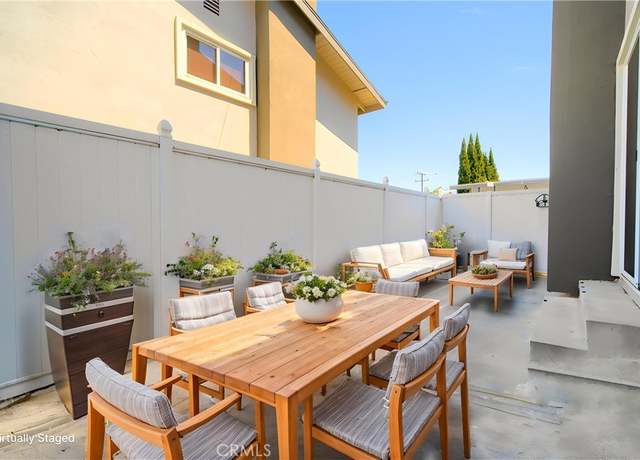 Property at 2615 Voorhees Ave #7, Redondo Beach, CA 90278, 3 beds, 2.5 baths