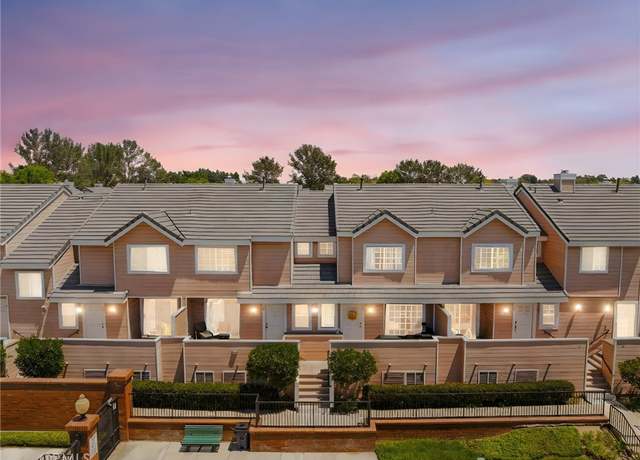 Property at 2800 Plaza Del Amo #20, Torrance, CA 90503, 2 beds, 2.5 baths
