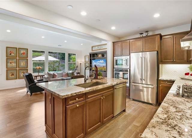 Property at 112 Cerrero Ct, Rancho Mission Viejo, CA 92694, 2 beds, 2.5 baths