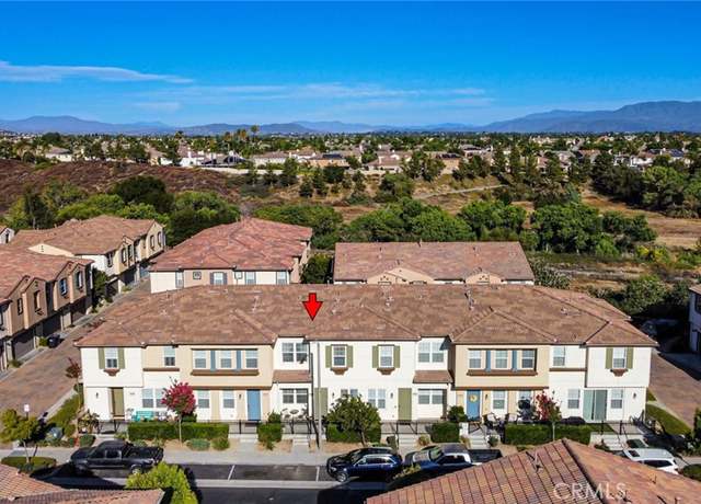 Property at 40434 Calle Real, Murrieta, CA 92563, 2 beds, 2.5 baths