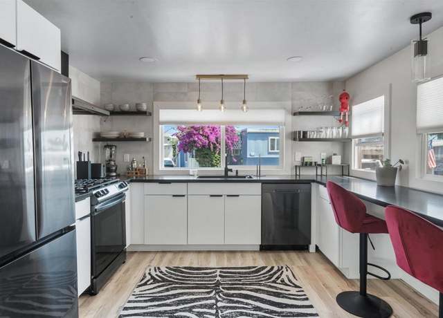 Property at 699 N Vulcan Ave #6, Encinitas, CA 92024, 2 beds, 1 bath