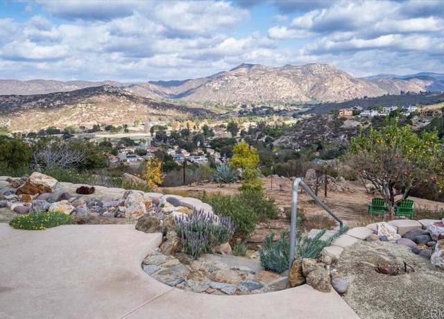 Property at 23796 Moonglow Ct, Ramona, CA 92065, 3 beds, 2.5 baths