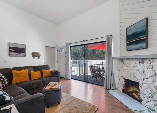 Property at 14293 Foothill Blvd #19, Sylmar, CA 91342, 2 beds, 2.5 baths