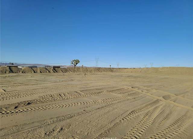 Property at 15972 EL ESTEBAN Rd, Phelan, CA 92371