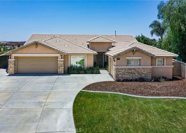 Property at 33387 James Stewart Cir, Yucaipa, CA 92399, 4 beds, 3.5 baths
