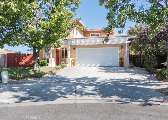 Property at 611 Larkfield Pl, Paso Robles, CA 93446, 5 beds, 2.5 baths