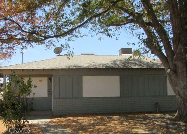 Property at 1301 Emery Ave, Bakersfield, CA 93304, 3 beds, 2 baths