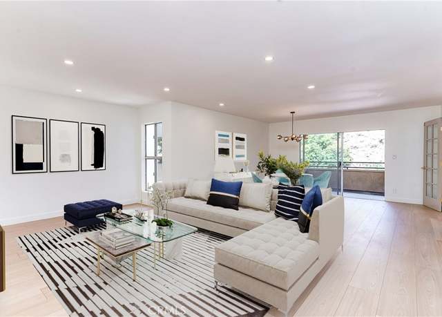 Property at 6752 Hillpark Dr #301, Los Angeles, CA 90068, 2 beds, 1.5 baths