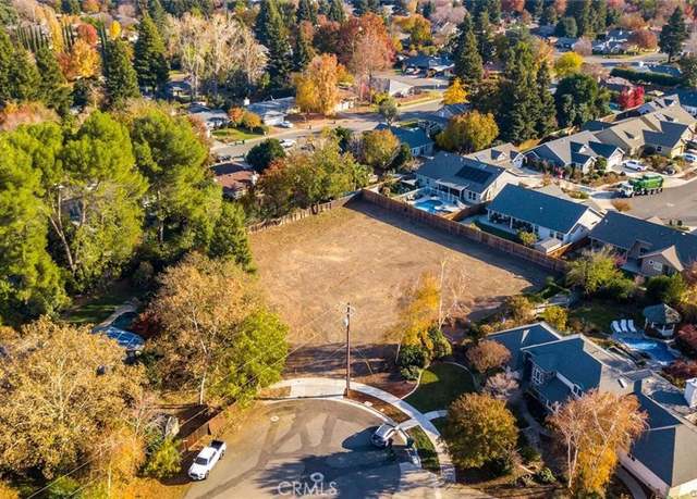 Property at 1 Four Acre Ct, Chico, CA 95926