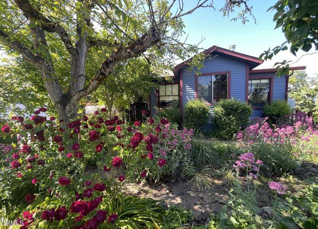 Property at 458 E San Francisco Ave, Willits, CA 95490, 4 beds, 2 baths