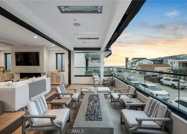 Property at 112 30th St, Newport Beach, CA 92663, 8 beds, 7 baths