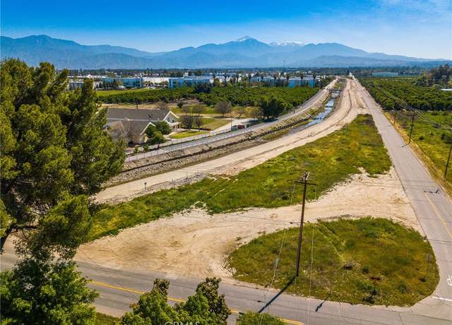 Property at 10885 New Jersey St, Redlands, CA 92373