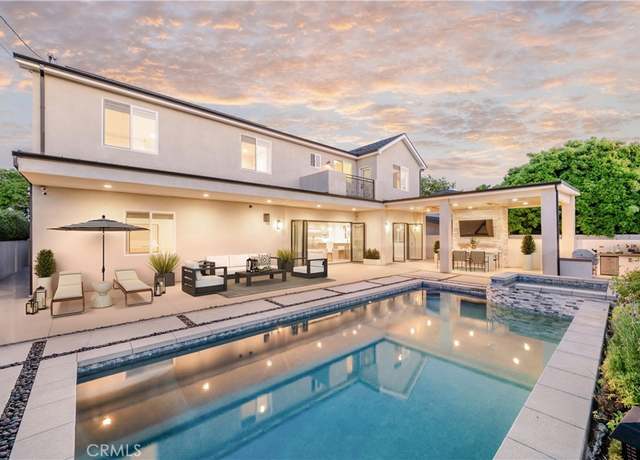 Property at 11385 Baskerville Rd, Rossmoor, CA 90720, 6 beds, 5.5 baths