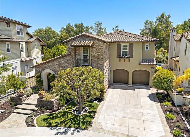 Property at 4 Dennis Ln, Ladera Ranch, CA 92694, 5 beds, 4.5 baths