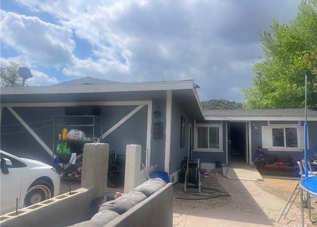 Property at 29708 Cromwell Ave, Castaic, CA 91384, 3 beds, 2 baths