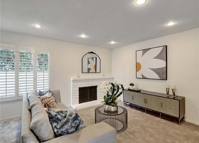 Property at 43 Glenhurst #24, Irvine, CA 92604, 3 beds, 2.5 baths