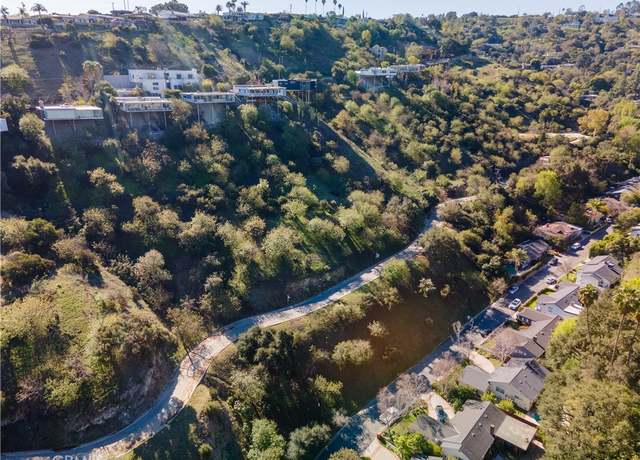 Property at 3724 N Knobhill Dr, Sherman Oaks, CA 91423