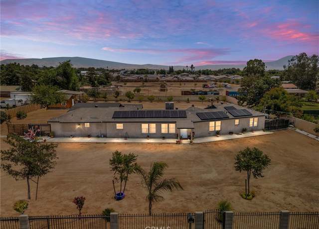 Property at 531 Oswell St, Bakersfield, CA 93307, 4 beds, 2 baths