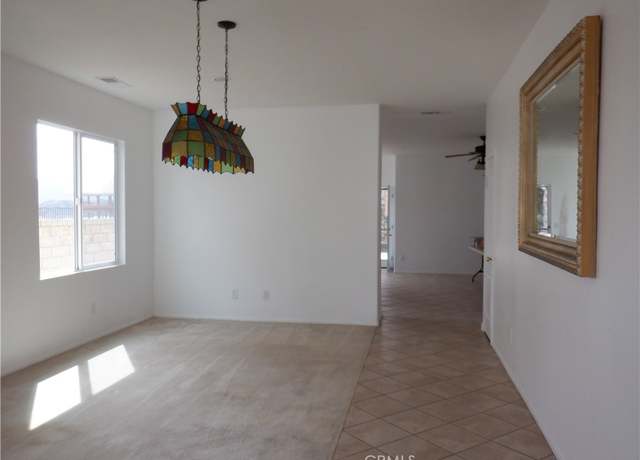 Property at 28348 Millbrook Pl, Castaic, CA 91384, 3 beds, 2 baths