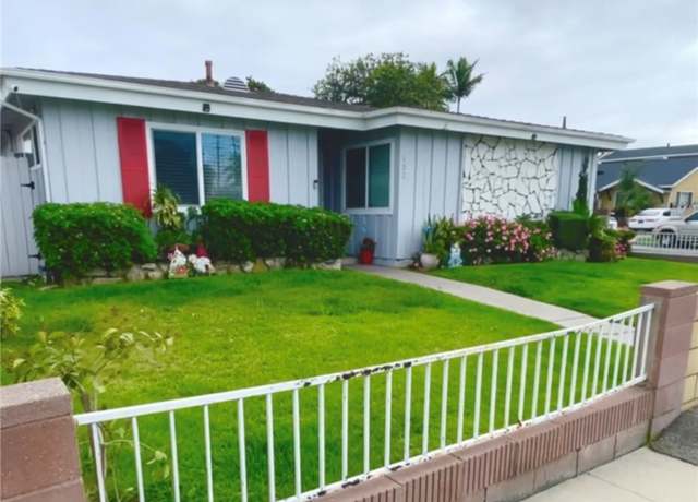 Property at 432 Q St E, Wilmington, CA 90744, 3 beds, 2 baths