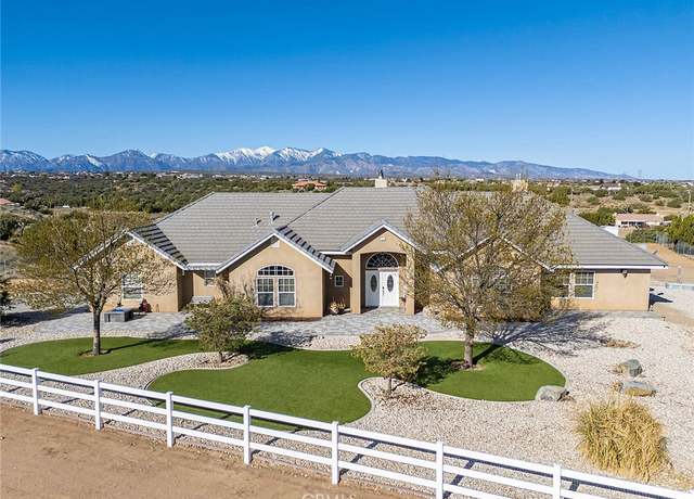 Property at 7922 Los Palmas Dr, Oak Hills, CA 92344, 5 beds, 2.5 baths