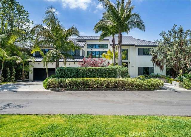 Property at 13524 D'Este Dr, Pacific Palisades, CA 90272, 6 beds, 6.5 baths