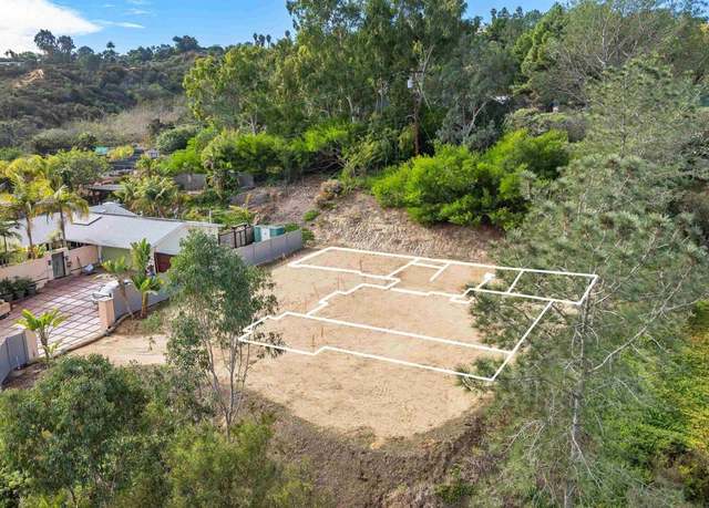 Property at 1376 Tennis Club Dr, Encinitas, CA 92024