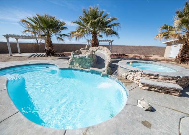 Property at 13436 Havasu Rd, Apple Valley, CA 92308, 5 beds, 3.5 baths