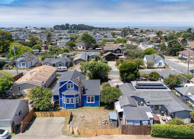 Property at 517 S Lincoln St, Fort Bragg, CA 95437, 3 beds, 1 bath