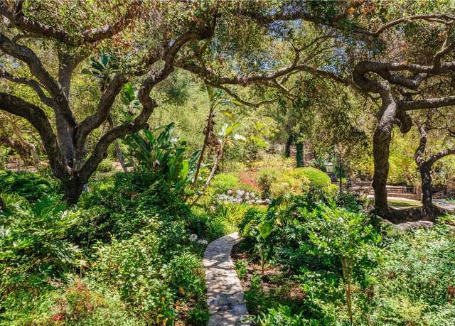 Property at 45200 Oak Manor Ct, Temecula, CA 92590, 5 beds, 5.5 baths