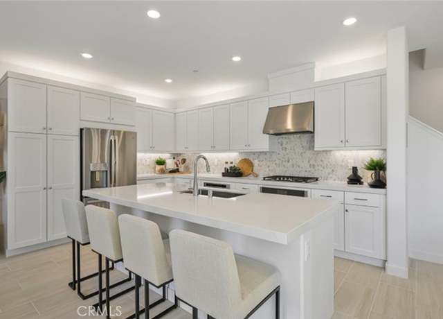 Property at 508 Checkerbloom Ln, Santa Paula, CA 93060, 5 beds, 4 baths