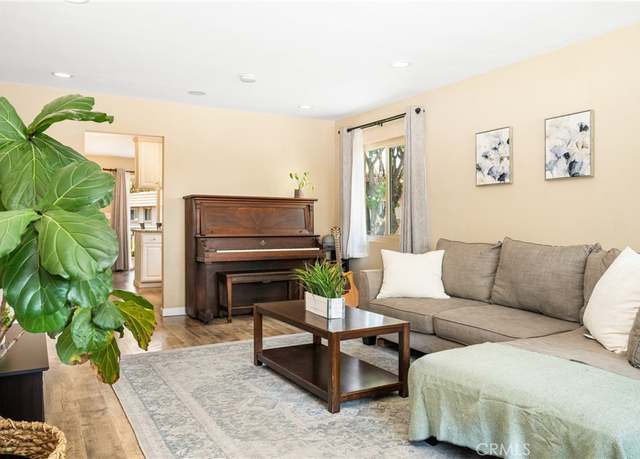Property at 25388 Via Verde #4, Lake Forest, CA 92630, 2 beds, 1 bath