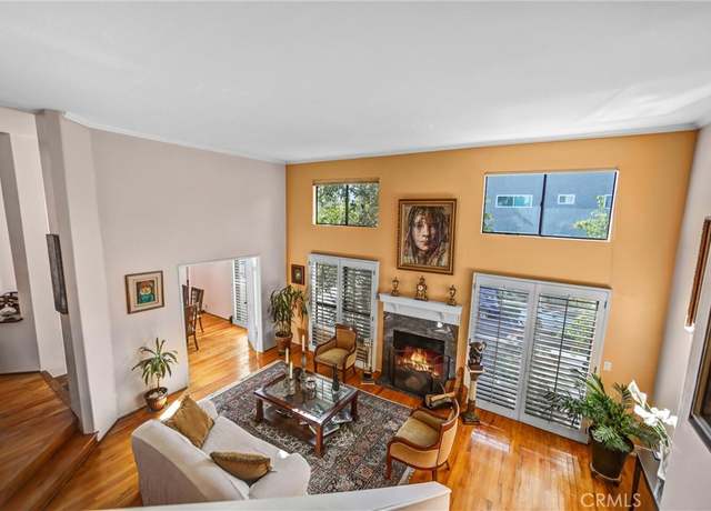 Property at 14326 Chandler Blvd #5, Sherman Oaks, CA 91401, 3 beds, 3 baths