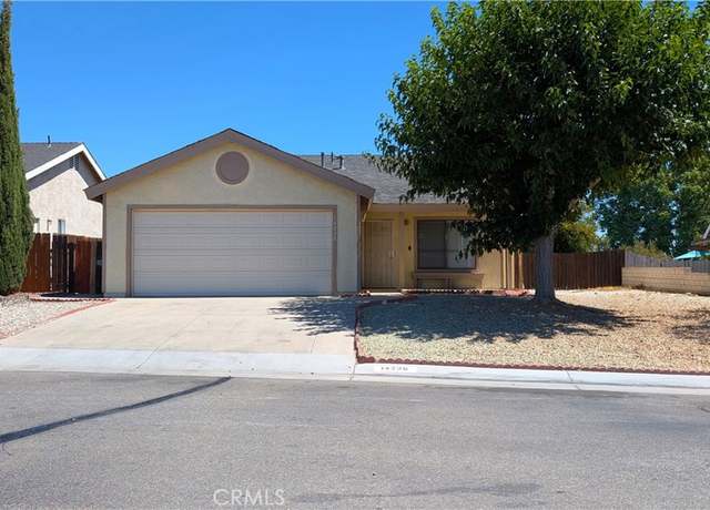 Property at 14236 Poplar St, Hesperia, CA 92344, 2 beds, 2 baths
