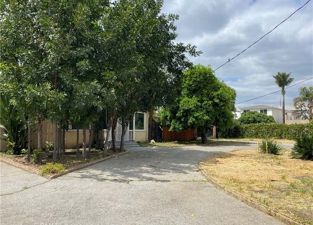 Property at 9019 Noble Ave, Los Angeles, CA 91343, 3 beds, 2.5 baths
