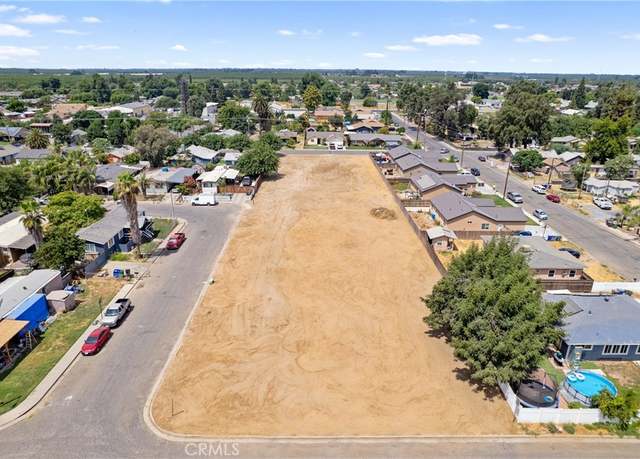 Property at 528 S Camelia Ave, Farmersville, CA 93223