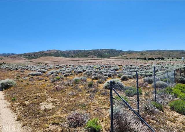 Property at 21500 W Avenue F, Lancaster, CA 93536