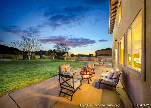 Property at 14215 Augusta Dr, Valley Center, CA 92082, 4 beds, 4.5 baths