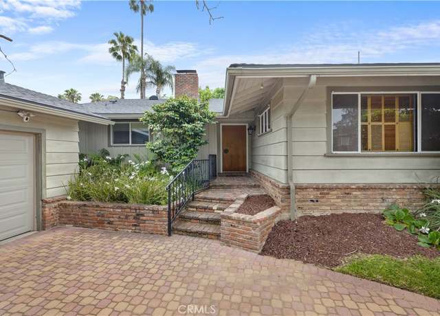 Property at 10868 Willowcrest Pl, Studio City, CA 91604, 3 beds, 2.5 baths