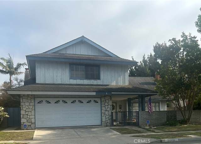 Property at 2009 Swan Dr, Costa Mesa, CA 92626, 4 beds, 3 baths