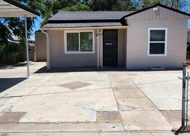 Property at 703 Woodrow Ave, Bakersfield, CA 93308, 2 beds, 2 baths