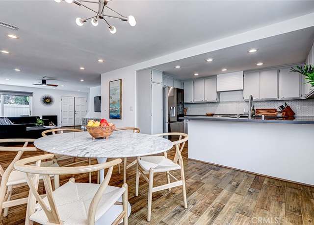 Property at 1317 Aviation Blvd #6, Redondo Beach, CA 90278, 2 beds, 2.5 baths
