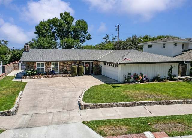 Property at 927 E Fairway Dr, Orange, CA 92866, 3 beds, 2 baths