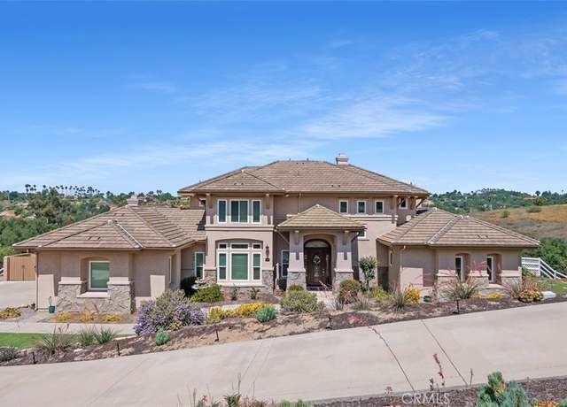 Property at 2841 Dos Lomas Pl, Fallbrook, CA 92028, 4 beds, 3.5 baths