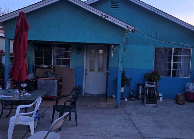 Property at 607 Goodman St, Bakersfield, CA 93305, 2 beds, 2 baths