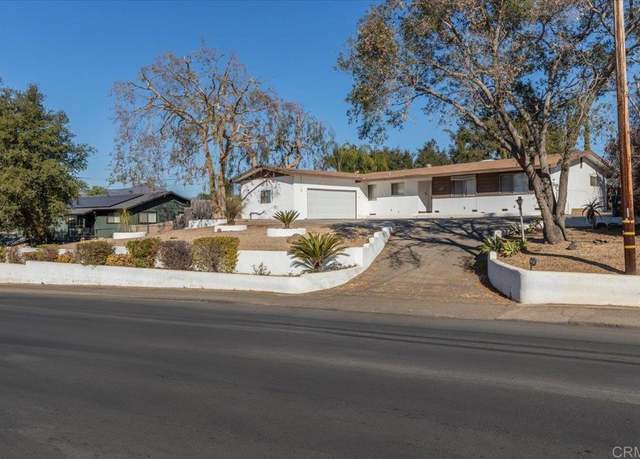 Property at 430 S Citrus Ave, Escondido, CA 92027, 3 beds, 2.5 baths